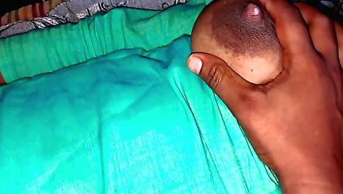 Indian amateur teen shows her awesome face in various pose