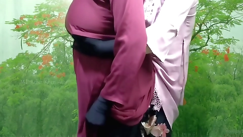 Hot and wet amateur indian video of someone rubbing