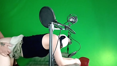 Green screen porn scene with a beautiful girl on top