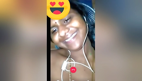 Amateur sex tape showing sexy teen in bed with cunt