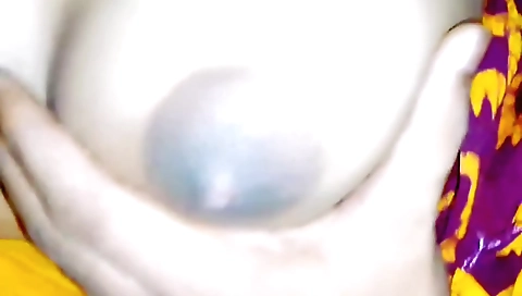 Sexy amateur fuck in homemade solo vid with a busty girl