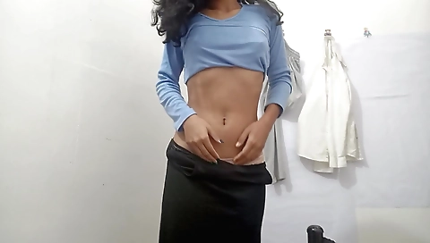 Indian girl with small tits gets naked in her house