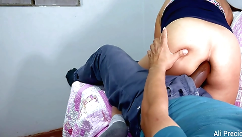 My best friend's wife enjoys anal sex and sits on the cock