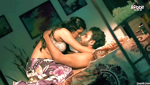 Gorgeous brunette with a sexy ass makes a sexy move