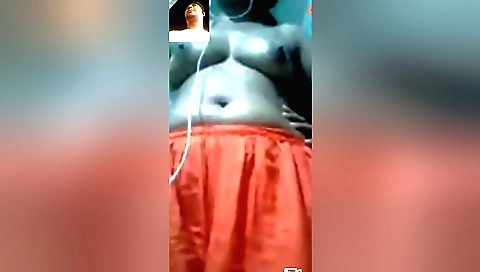 Indian woman in amateur solo video with a tiny body