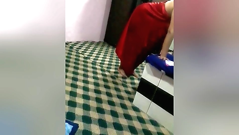 Busty blonde with big tits seduces her viewers to masturbate