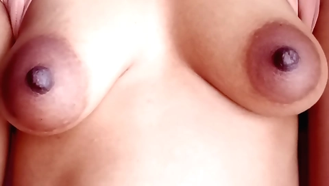 Indian housewife masturbates and plays with her pussy