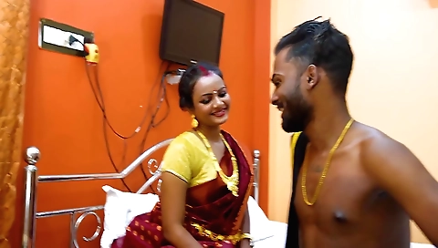 Indian girl enjoys her leisure time and doing hardcore