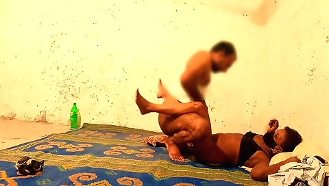 Brunette girl with a sexy face is giving a cumshot video