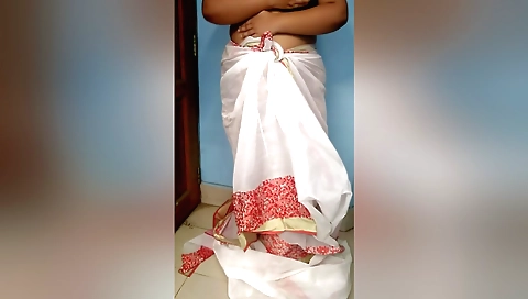 Hot Indian solo video showing me cumming on camera