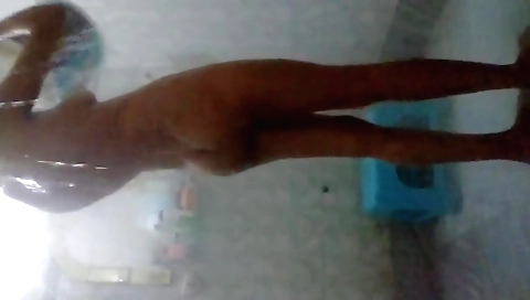 Indian brunette stepmom in underwear shows her cunt