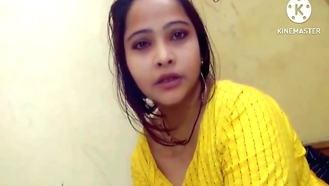 Big ass brunette with a cute smile fucked her stepmom