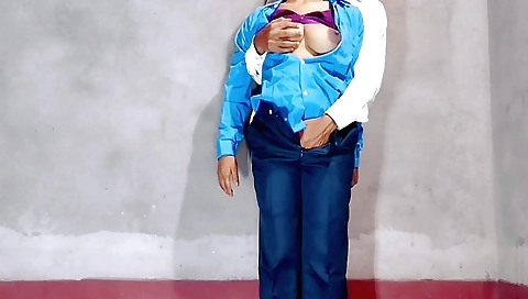 A hot amateur indian video shows a brunette with a hot ass