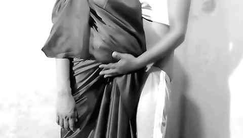 Indian stepmom gets hot and deepthroated with stepdaughter