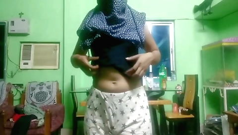 Indian woman with big boobies fucks her bhabhi guy