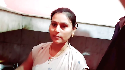 Indian amateur girl cooking in pov porn video 1080p