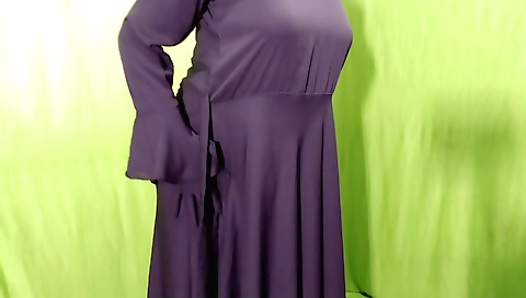 Indian beauty in sexy dress makes it a beautiful scene