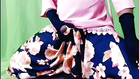 Indian solo video shows her beautiful body and her thoughts