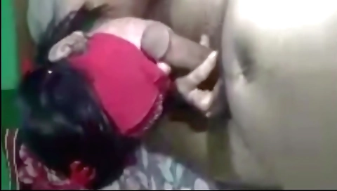 Indian teen babe shows her ass in her homemade vid