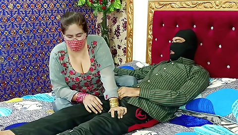 Amateur brunette chick with big tits fucks her boss