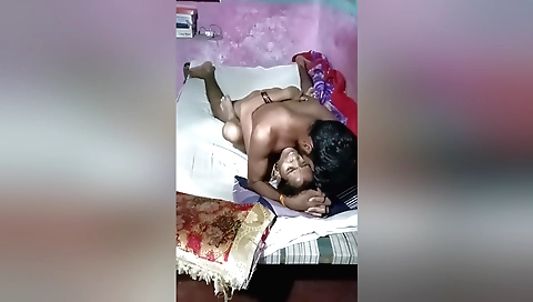 Indian girl having fun in bed with creampie on face