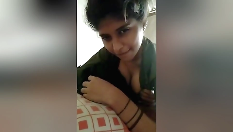 Indian beauty masturbating during the childbirth clip 2023