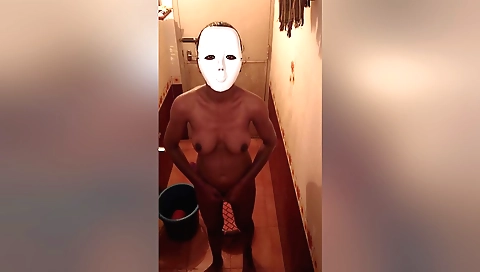 Indian woman is naked and masturbating in the bedroom