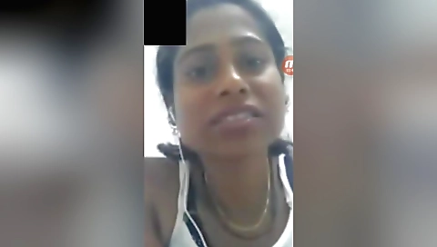 Tamil Girl Shows Her Big Boobs And Pussy On Video Call