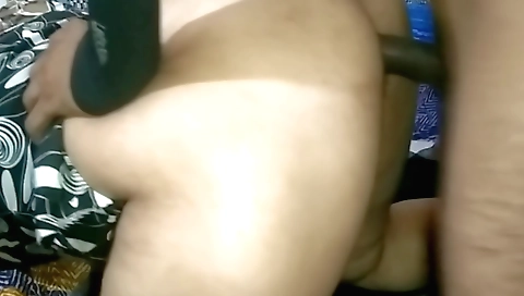 Indian girl rides a cock in her pussy in amateur video