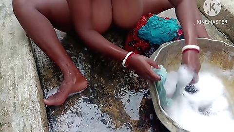 Indian hottie with long legs is a really hot video