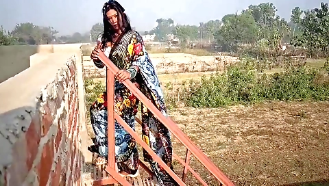 Amature brunette maid takes off her outfit in this outdoor porn