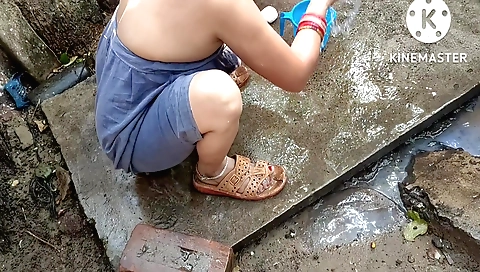 Anita ki has a great ass and big boobs in homemade video