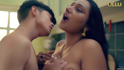 Big ass brunette milf is stretching her pussy with a dildo