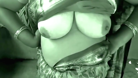 Indian teen girl shows her sexy sexy cock and sexy pussy