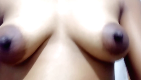 Indian woman enjoys a passionate fuck after some blowjob