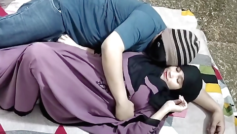 Indian porn video with a guy that loves getting to know his girlfriend