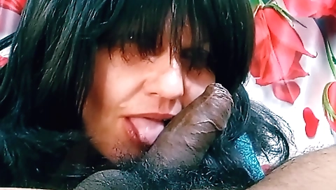 Indian mature amateur gets fucked in her tight pussy