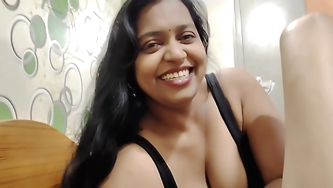 My horny stepsister has a very nice pussy sucking dick