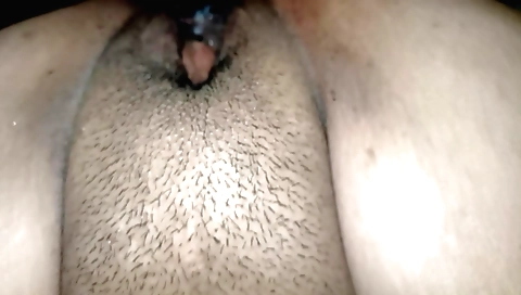 Indian girl has a great desire to cum and spread her legs