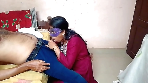 Amateur brunette gets fucked in doggy style in a college