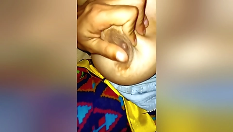 Beautiful indian didi na first time apna mota mota boobs show kia uff