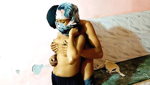 Amateur girl 69's sex with her lover (in the doggy style)