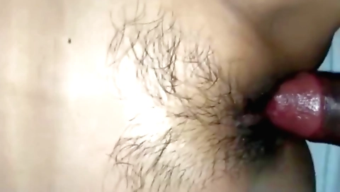 Indian teen takes an erotic video clip and it happens on the bed