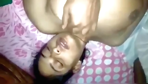 Amateur brunette hottie gets her pussy fucked in her bedroom