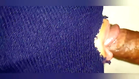 Indian chick sucks cum from her boss in a hot mouthfucked